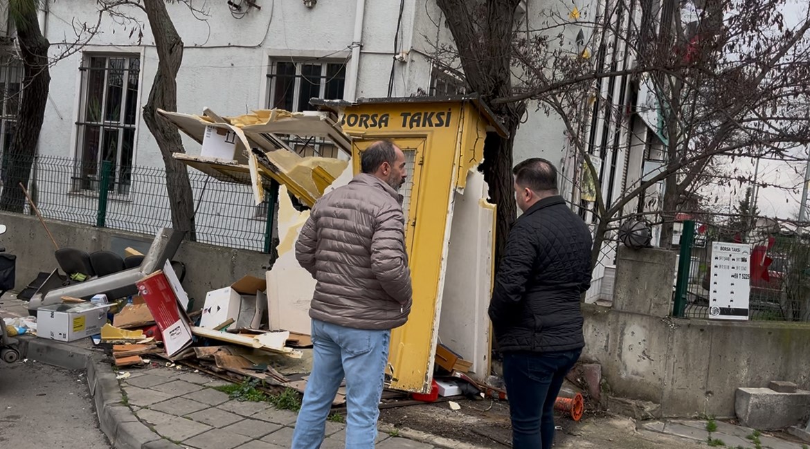 tekirdagda kamyonet taksi duragina daldi olay yerini terk etti o anlar kamerada 3