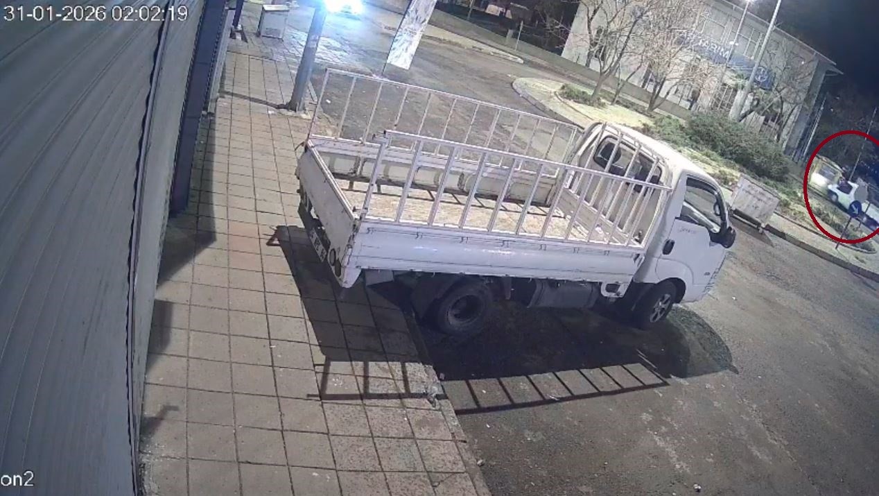 tekirdagda kamyonet taksi duragina daldi olay yerini terk etti o anlar kamerada 4 HpybAUmP