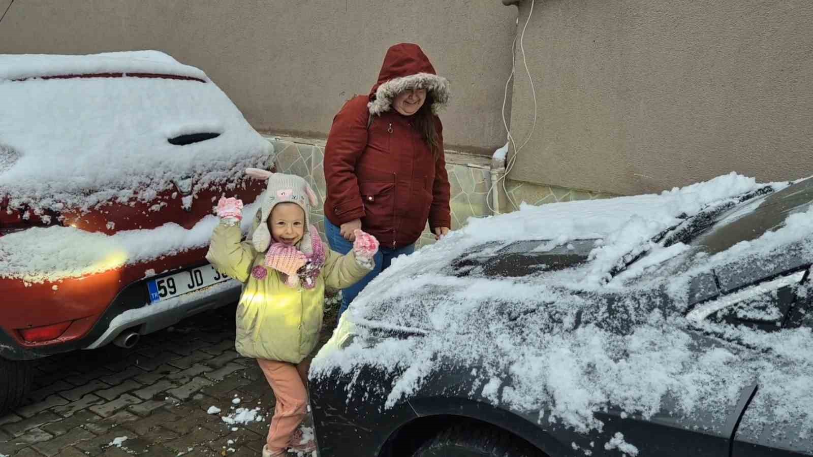 tekirdagda kar hasreti sona erdi beyaz manzaralar 0 KMLFqf8H