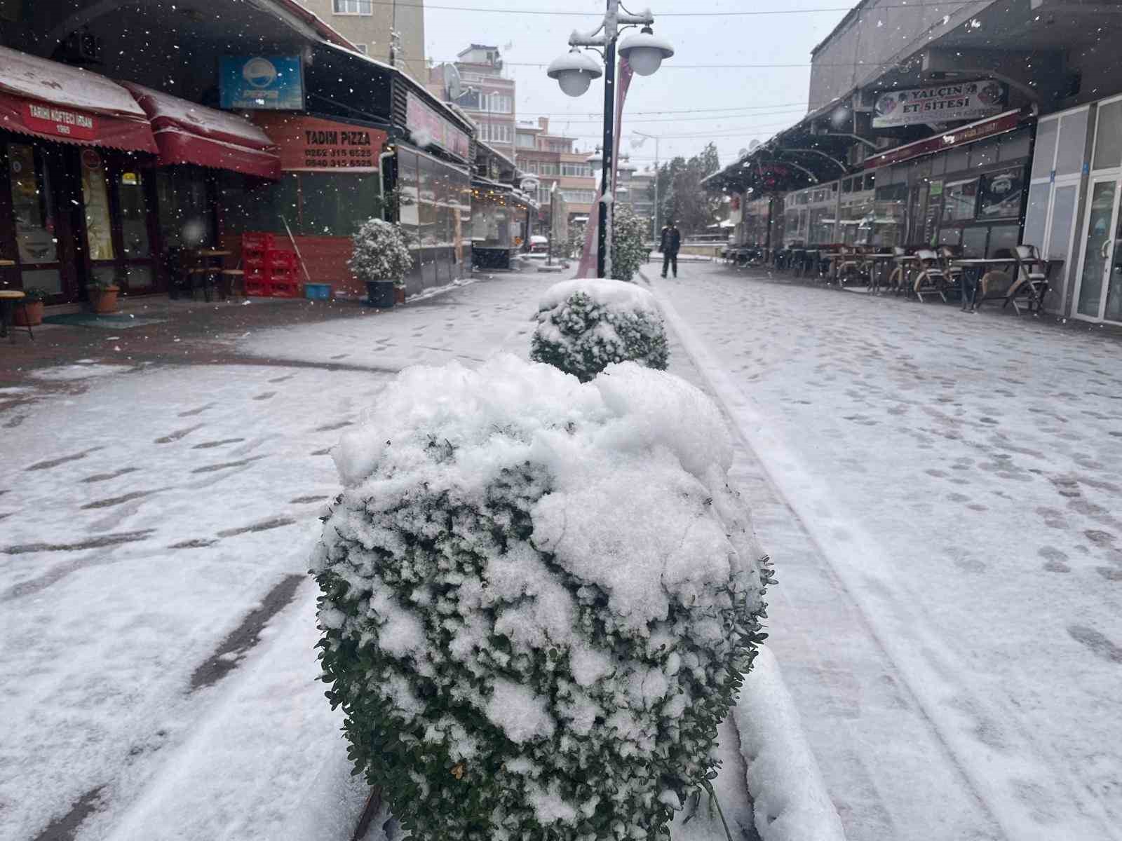 tekirdagda kar yagisi etkisini surduruyor 5 n582GiR2