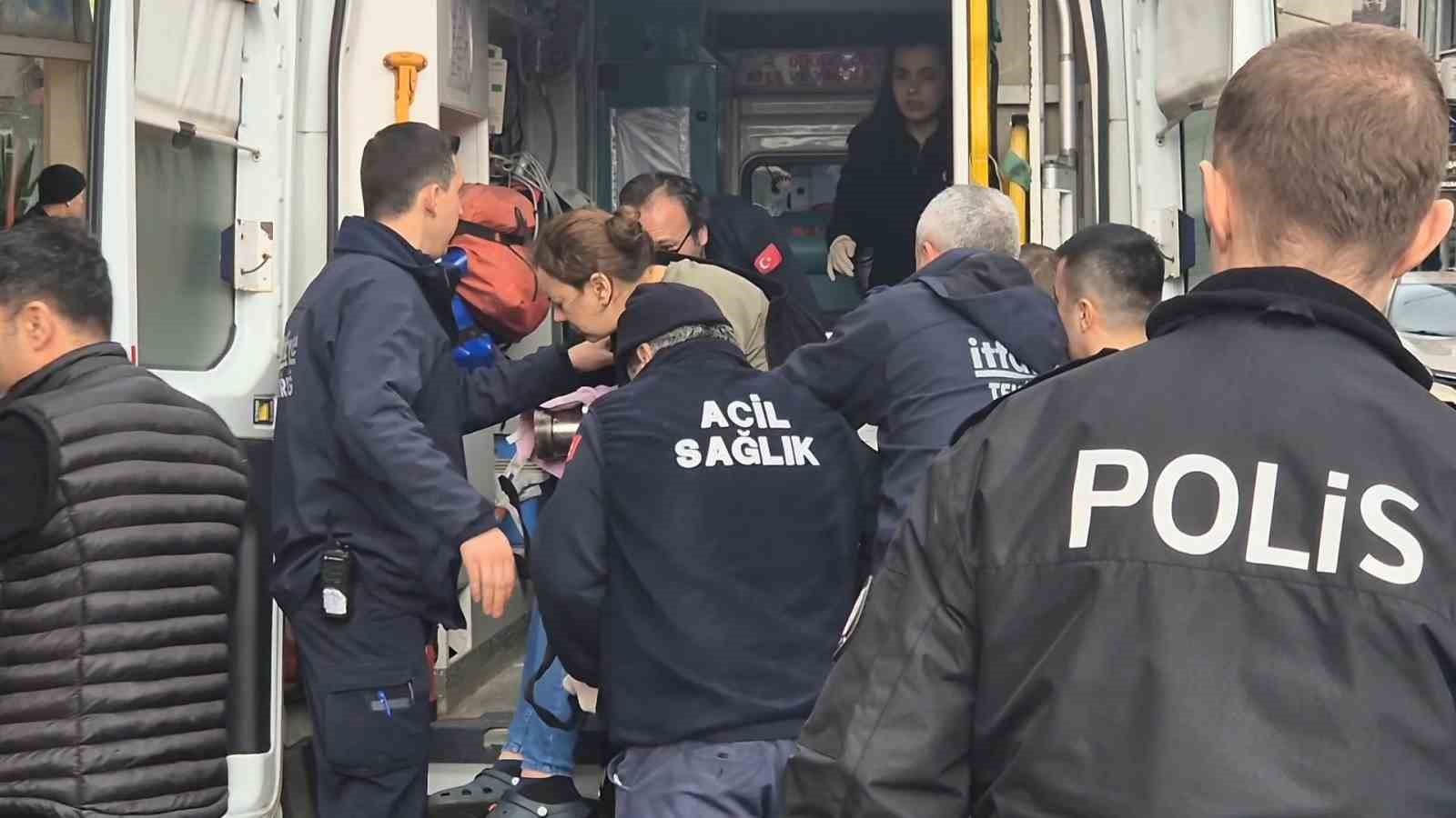 tekirdagda kasapta elini kiyma makinesine kaptiran kadin yaralandi 1 vGfQHTKZ
