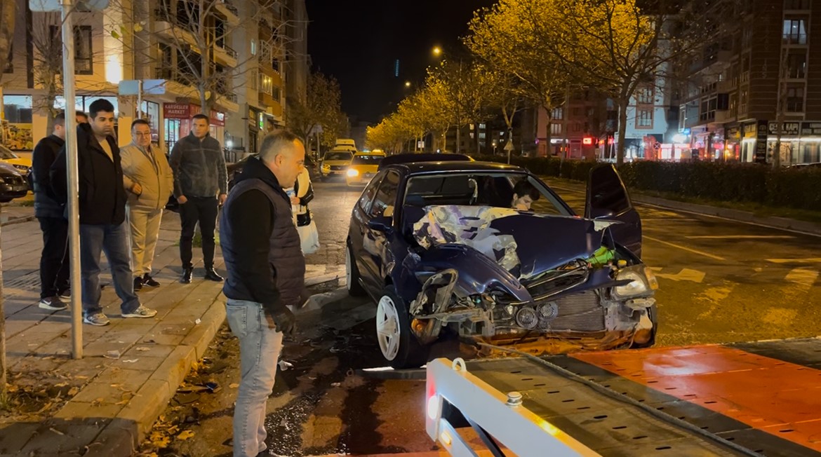 Tekirdağ’da kaza anı araç kamerasında: Park halindeki otomobili biçti 6 tekirdagda kaza ani arac kamerasinda park halindeki otomobili bicti 2 WPgLeQ9w