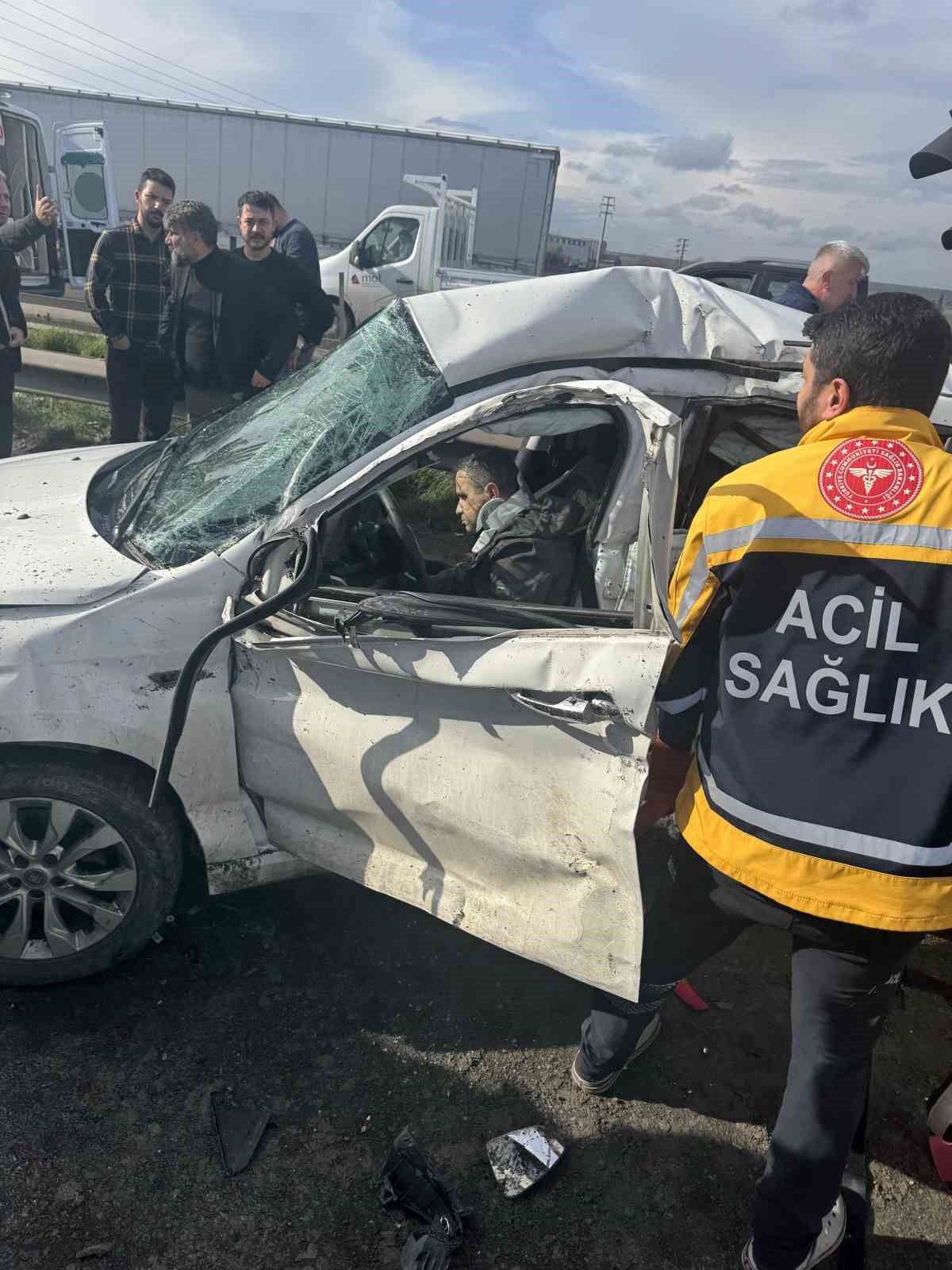 tekirdagda kirmizi isik ihlalinin kazayla sonuclandigi anlar kamerada 5