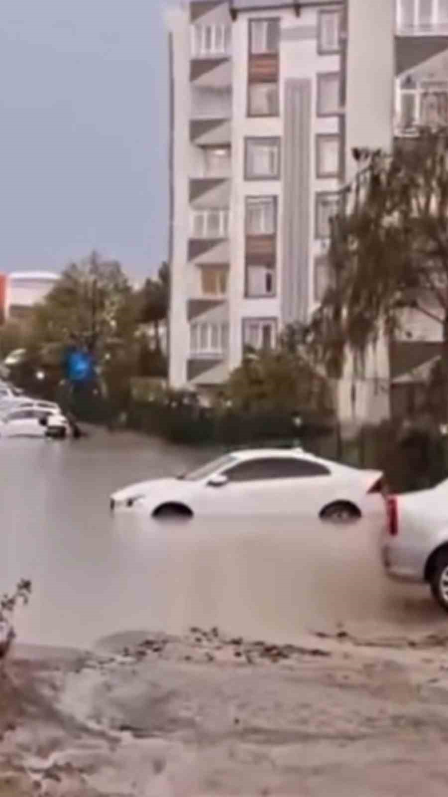 tekirdagda kopru altlari gole dondu araclar suya gomuldu 3 TN8tM98y
