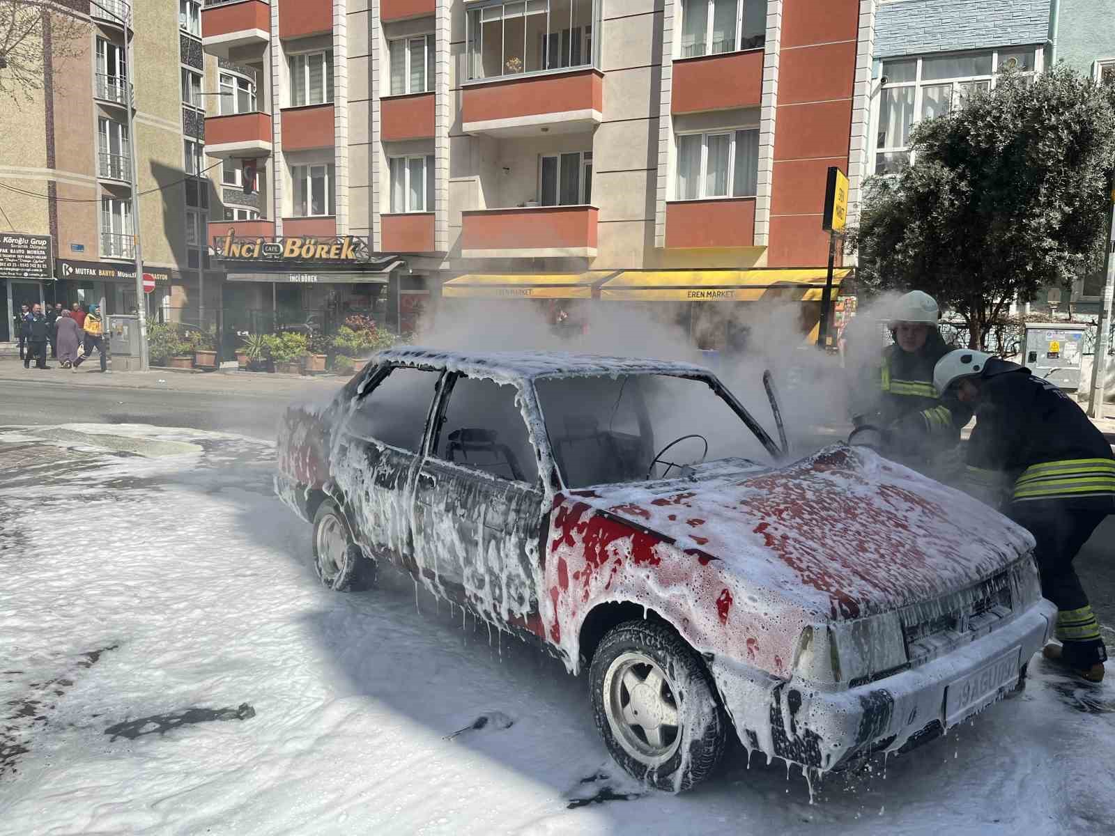 Tekirdağ’da korku dolu anlar: LPG’li otomobil alev topuna döndü 6 tekirdagda korku dolu anlar lpgli otomobil alev topuna dondu 2 fcrQnWq9