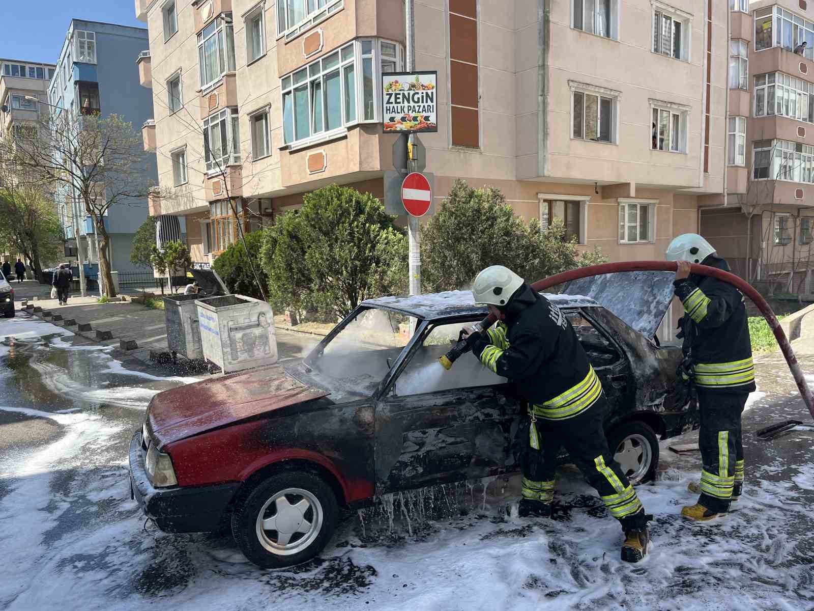 Tekirdağ’da korku dolu anlar: LPG’li otomobil alev topuna döndü 8 tekirdagda korku dolu anlar lpgli otomobil alev topuna dondu 4 75T6mS9z