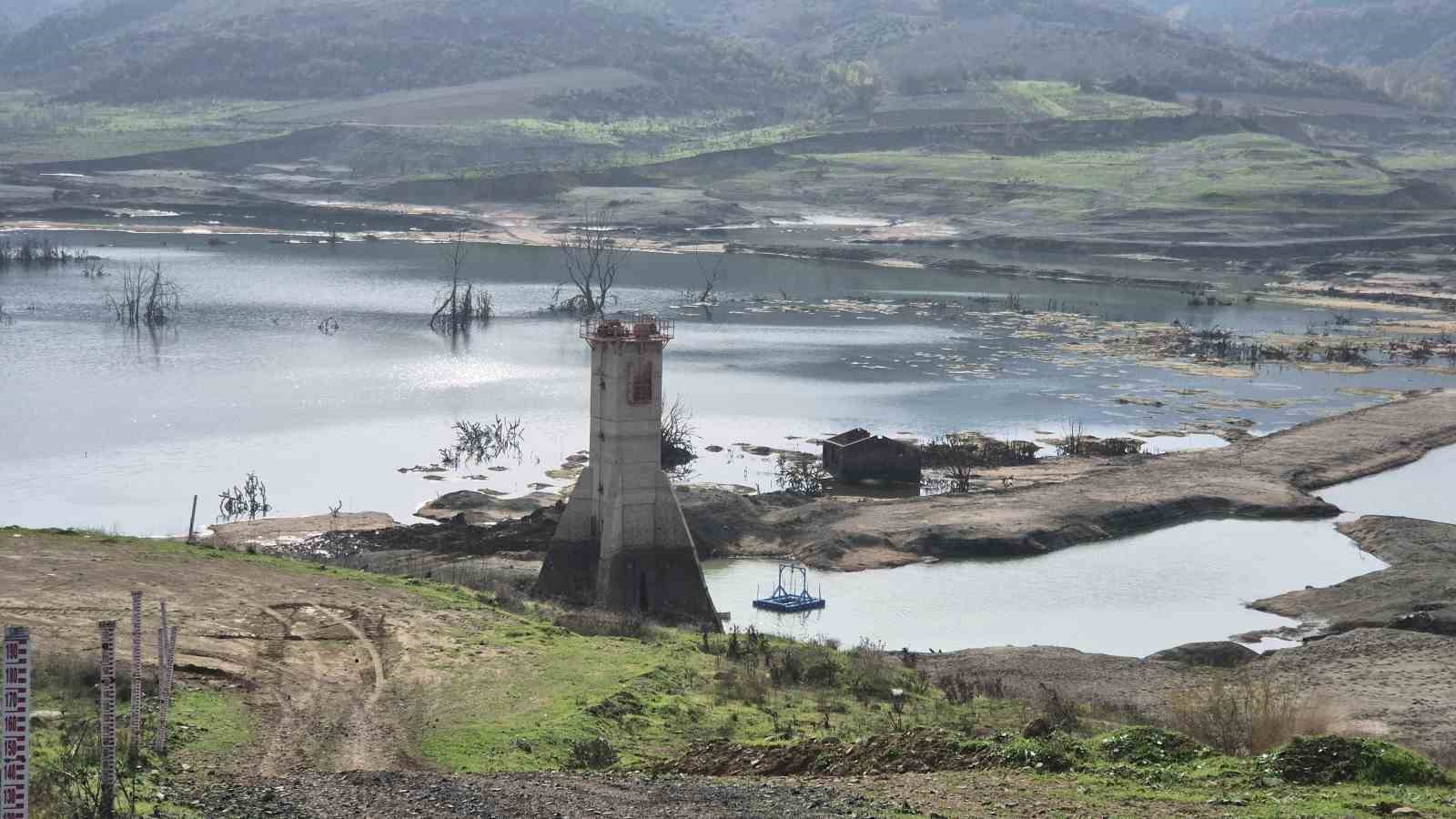 tekirdagda korkutan goruntu naip barajinda 20 gunluk su kaldi 6 Vi2yVYBY