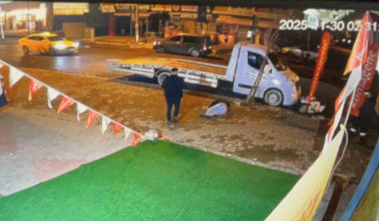 tekirdagda-motosiklet-oto-kurtariciya-ok-gibi-saplandi-l4rbJnZU.jpg