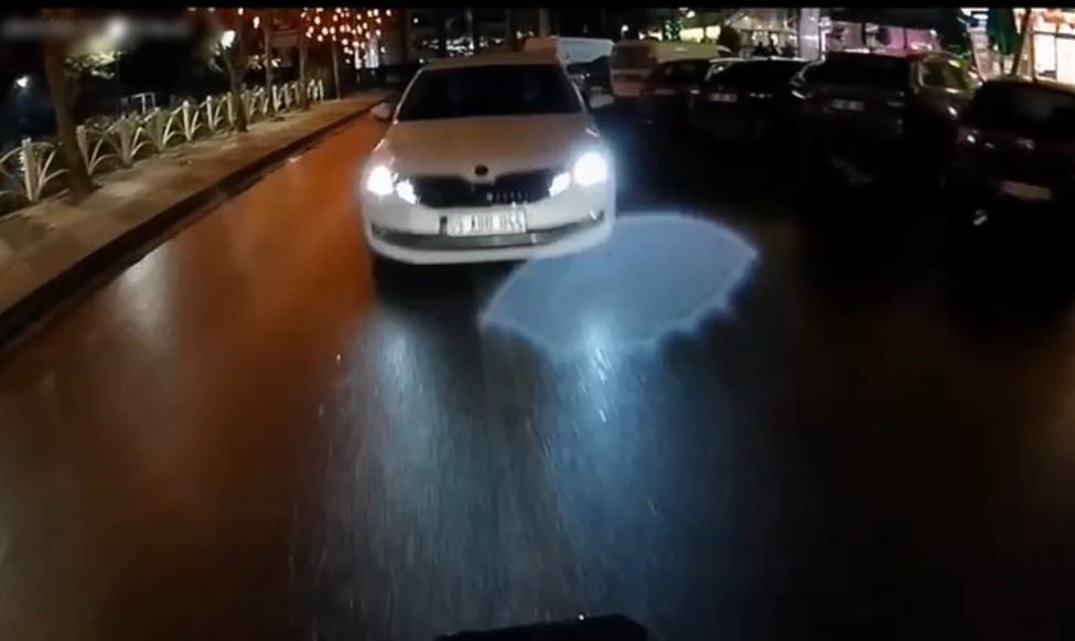 tekirdagda motosikletle otomobilin kafa kafaya carpistigi kaza kamerada 0 lfMefTOV