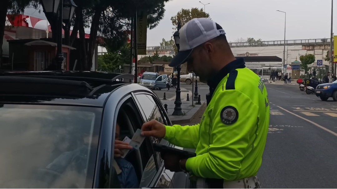 Tekirdağ’da muayenesiz ve cam filmli araçlara ceza 4 tekirdagda muayenesiz ve cam filmli araclara ceza 0 z24Dh2sC