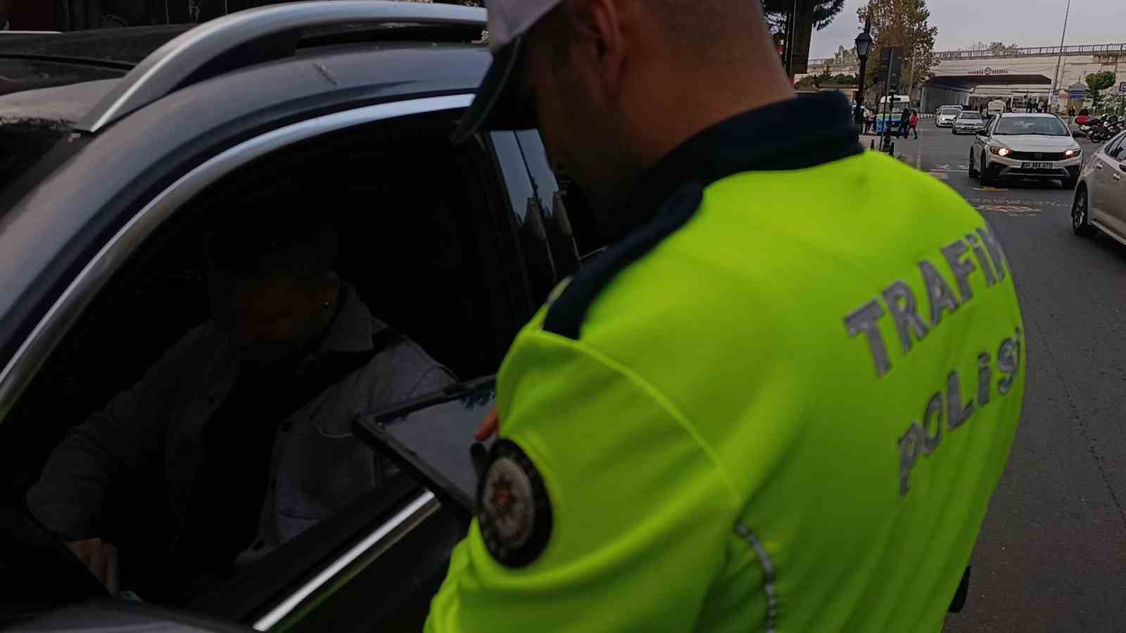 Tekirdağ’da muayenesiz ve cam filmli araçlara ceza 7 tekirdagda muayenesiz ve cam filmli araclara ceza 3