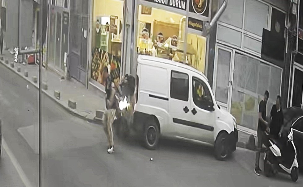 tekirdagda on teker sovu kazayla bitti yaya ezilmekten son anda kurtuldu korkunc anlar kamerada D3GBgEwD
