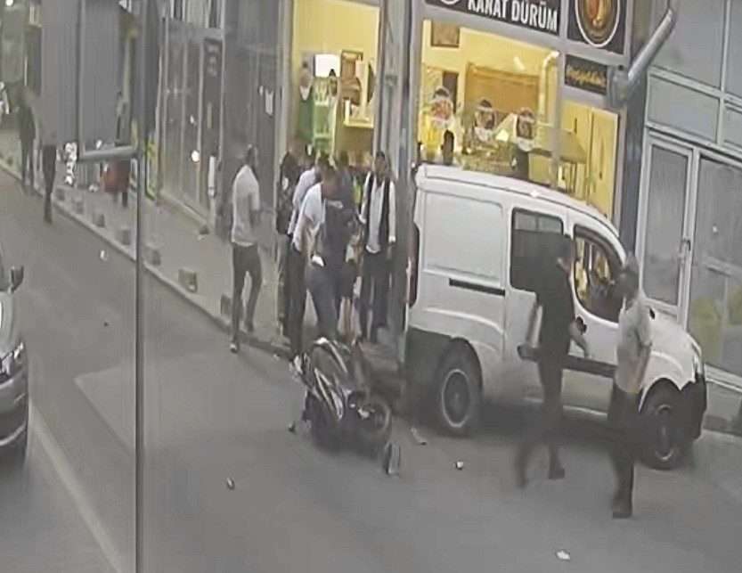 tekirdagda on teker sovu kazayla bitti yaya ezilmekten son anda kurtuldu korkunc anlar kamerada nqkqbHPF