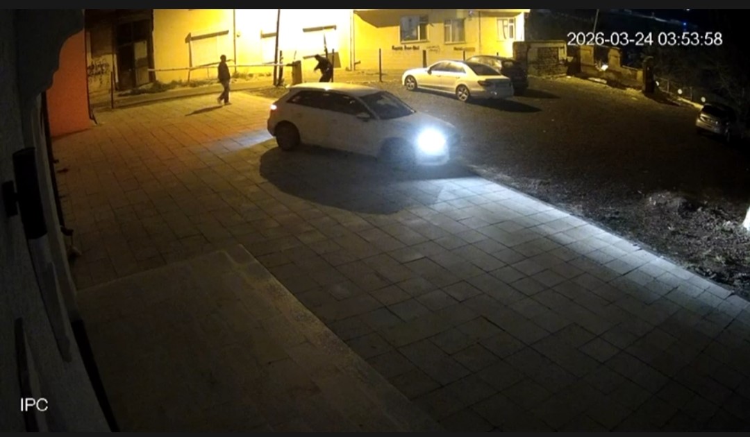 tekirdagda otomatik bariyeri kirarak otoparka girdiler olay guvenlik kamerasina yansidi 4 ZEE5OghN