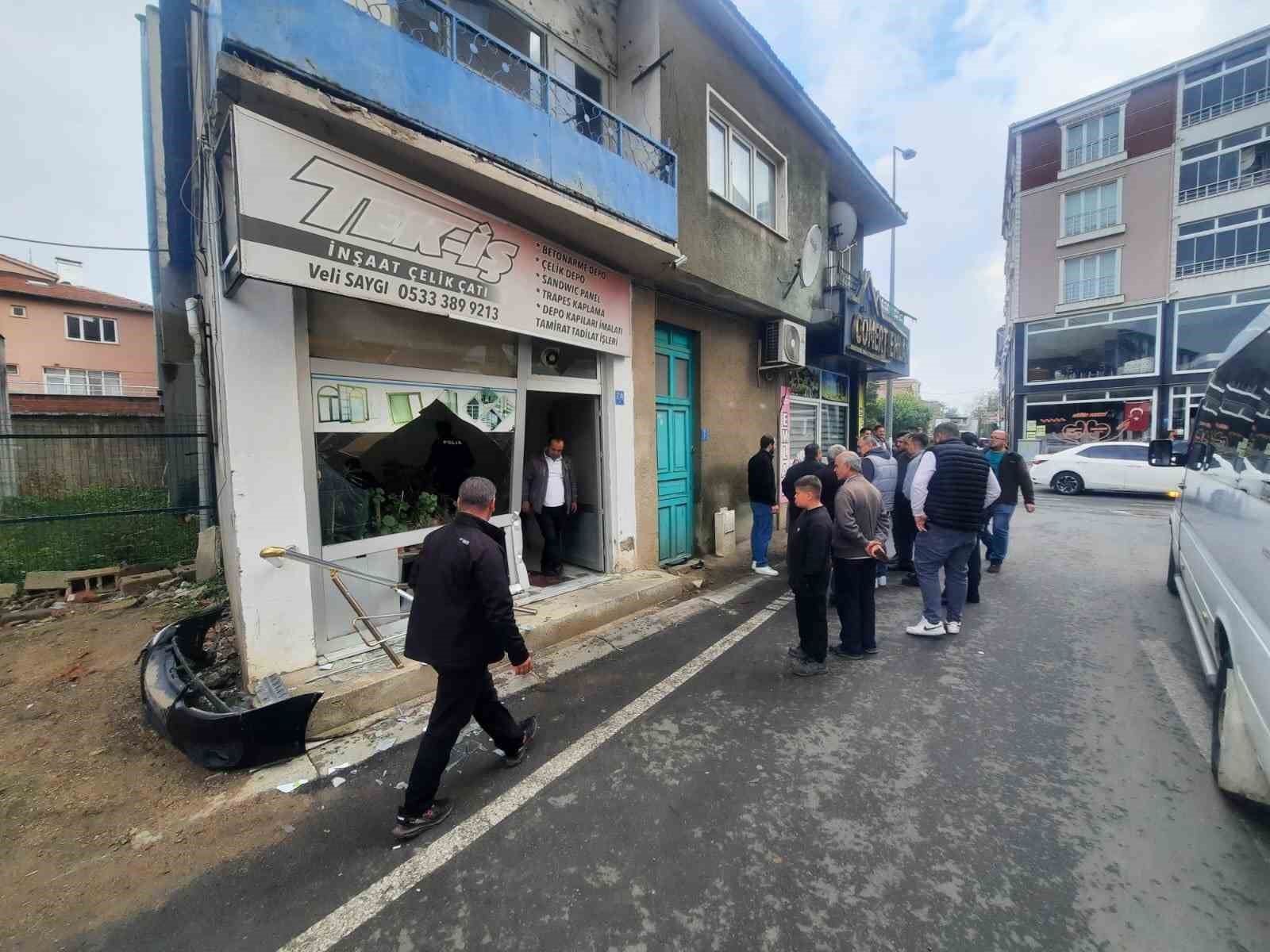tekirdagda otomobil dukk na girdi 3 3aJnHR9E