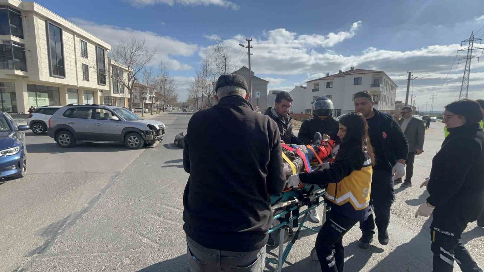 tekirdagda otomobil ile motosikletin kaza ani kamerada 2 J48qOjLb