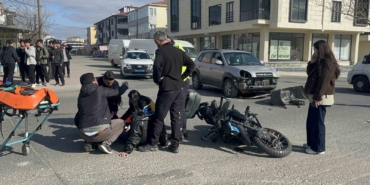 tekirdagda-otomobil-ile-motosikletin-kaza-ani-kamerada-qDjelVrK.jpg