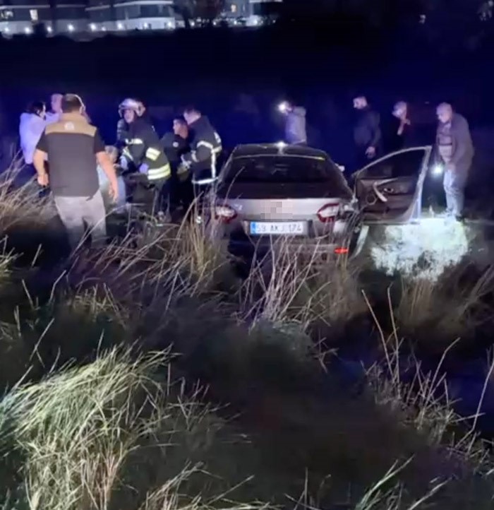 tekirdagda otomobil sarampole yuvarlandi 1 olu 1 yarali 0 vcEeh6DP