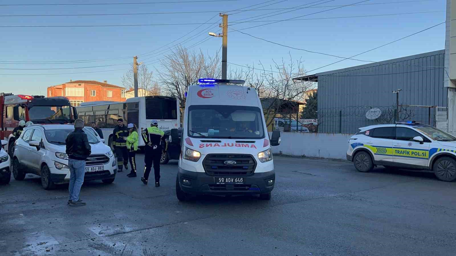 tekirdagda otomobille carpisan bisikletlinin yaralandigi feci kaza kamerada 4 g5GNDt8O