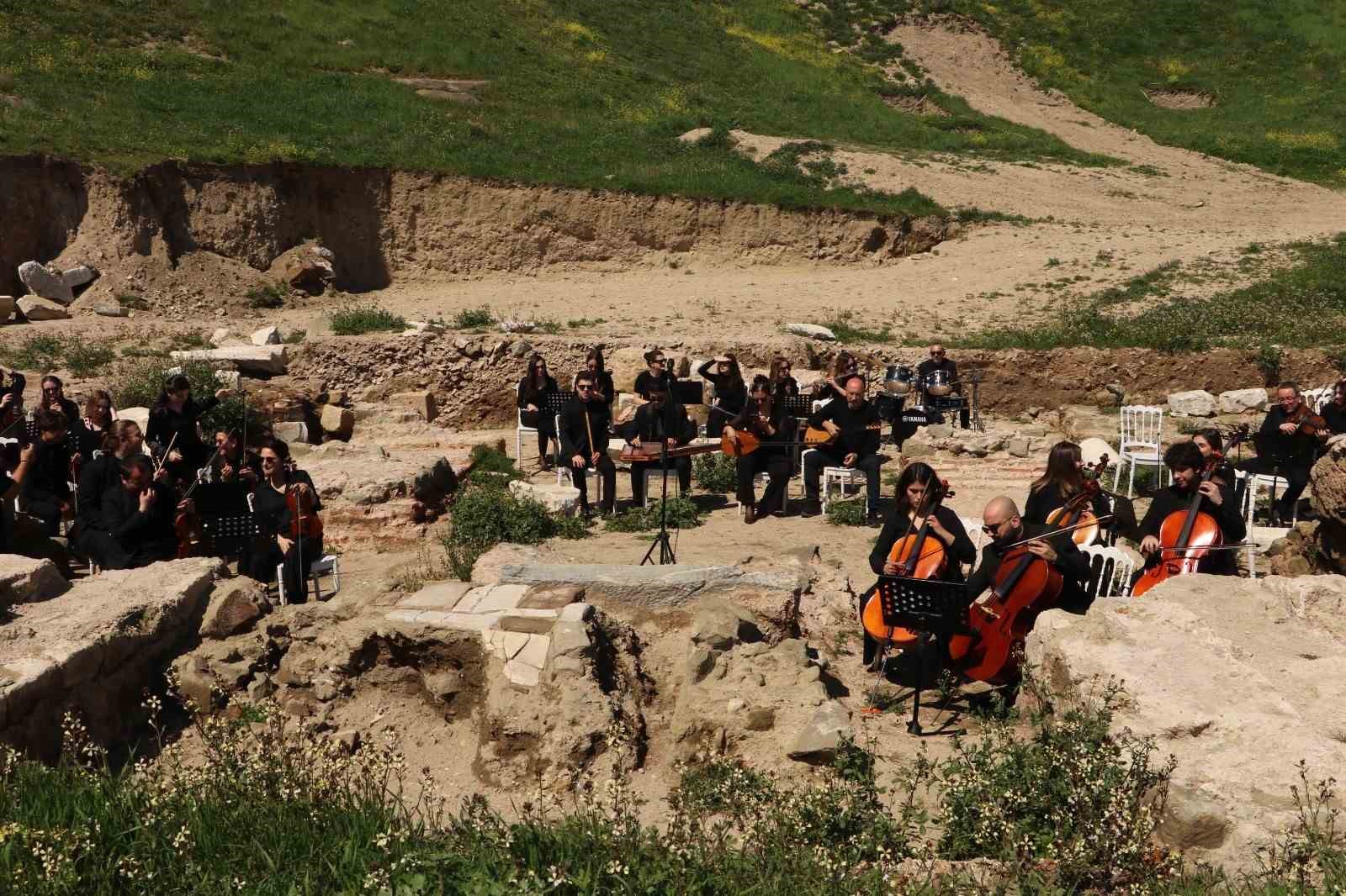 tekirdagda perinthos tiyatrosu 2 bin yil sonra yeniden sanatla bulustu 0 8lWty9PB