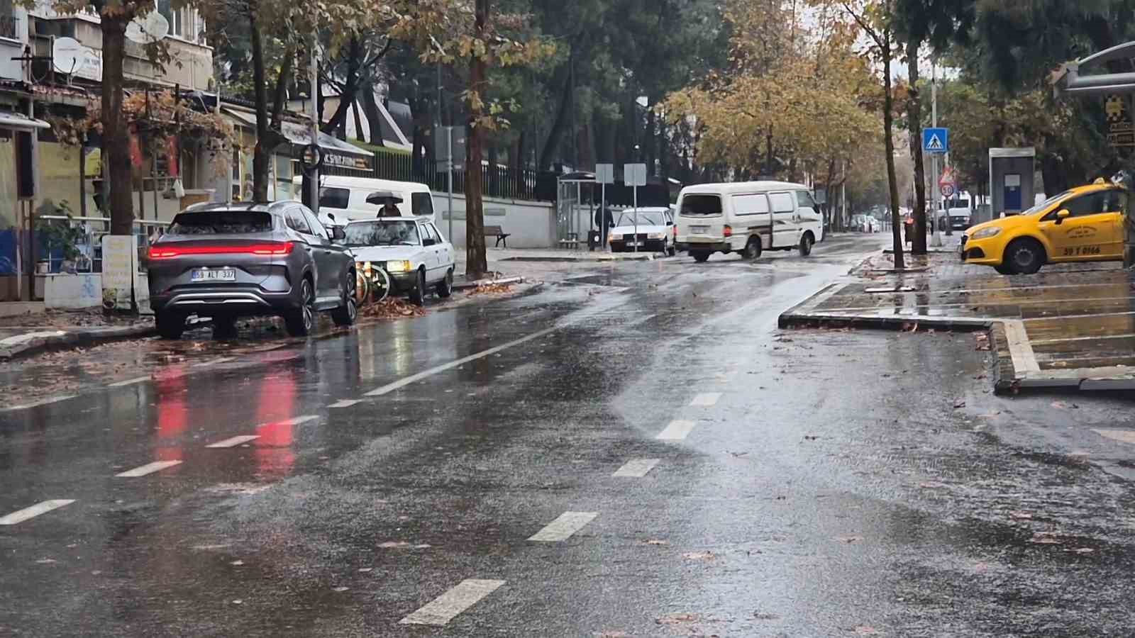 Tekirdağ’da sağanak yağış etkili oldu 5 tekirdagda saganak yagis etkili oldu 1 G57TyYnS