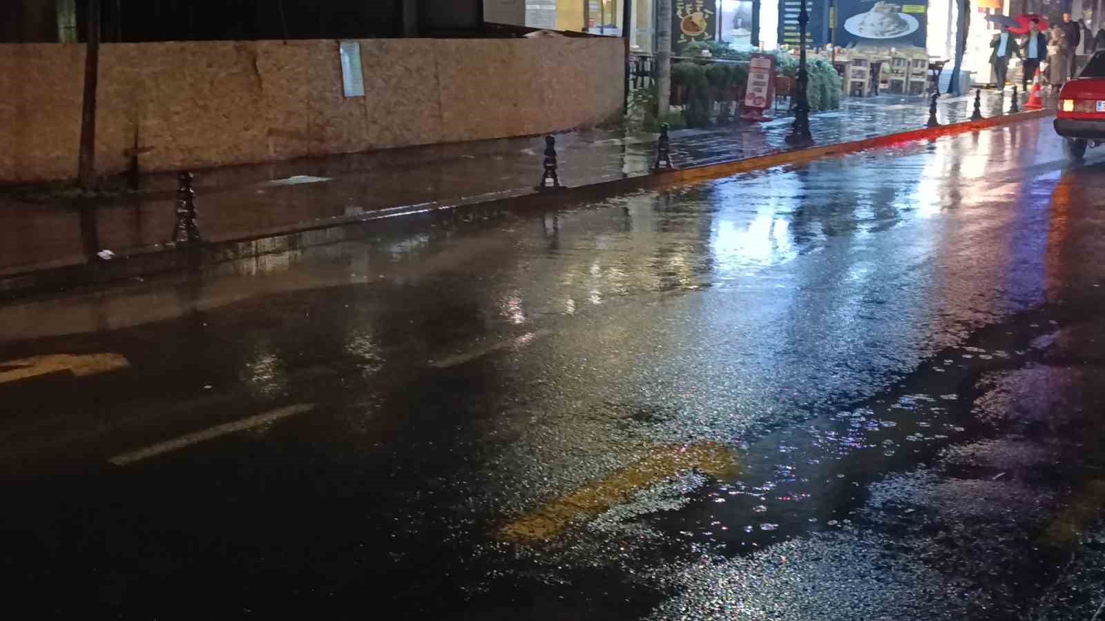 Tekirdağ’da sağanak yağış etkili oldu 5 tekirdagda saganak yagis etkili oldu 1