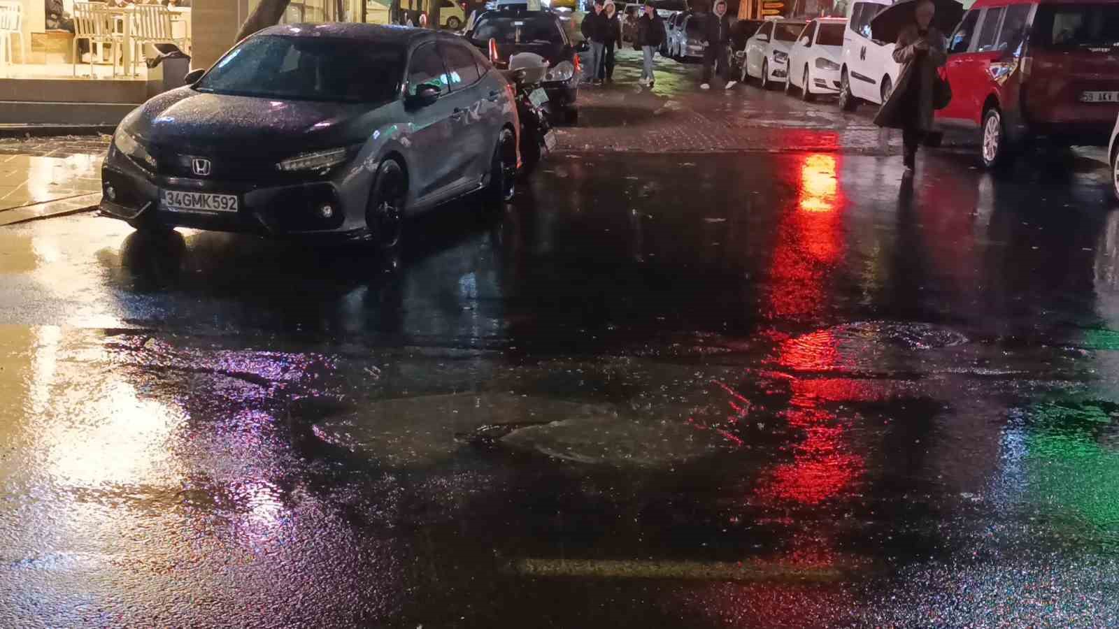 Tekirdağ’da sağanak yağış etkili oldu 6 tekirdagda saganak yagis etkili oldu 2 UdIuWeJL