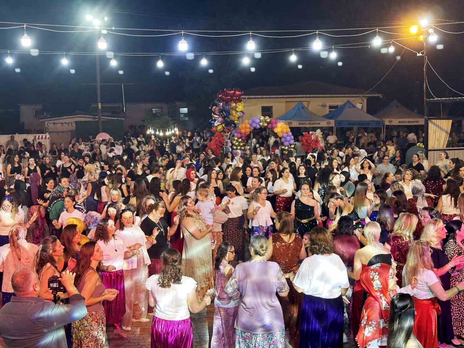 Tekirdağ’da Şalvar Gecesi renkli görüntülere sahne oldu 9 tekirdagda salvar gecesi renkli goruntulere sahne oldu 5 zdyM44fl