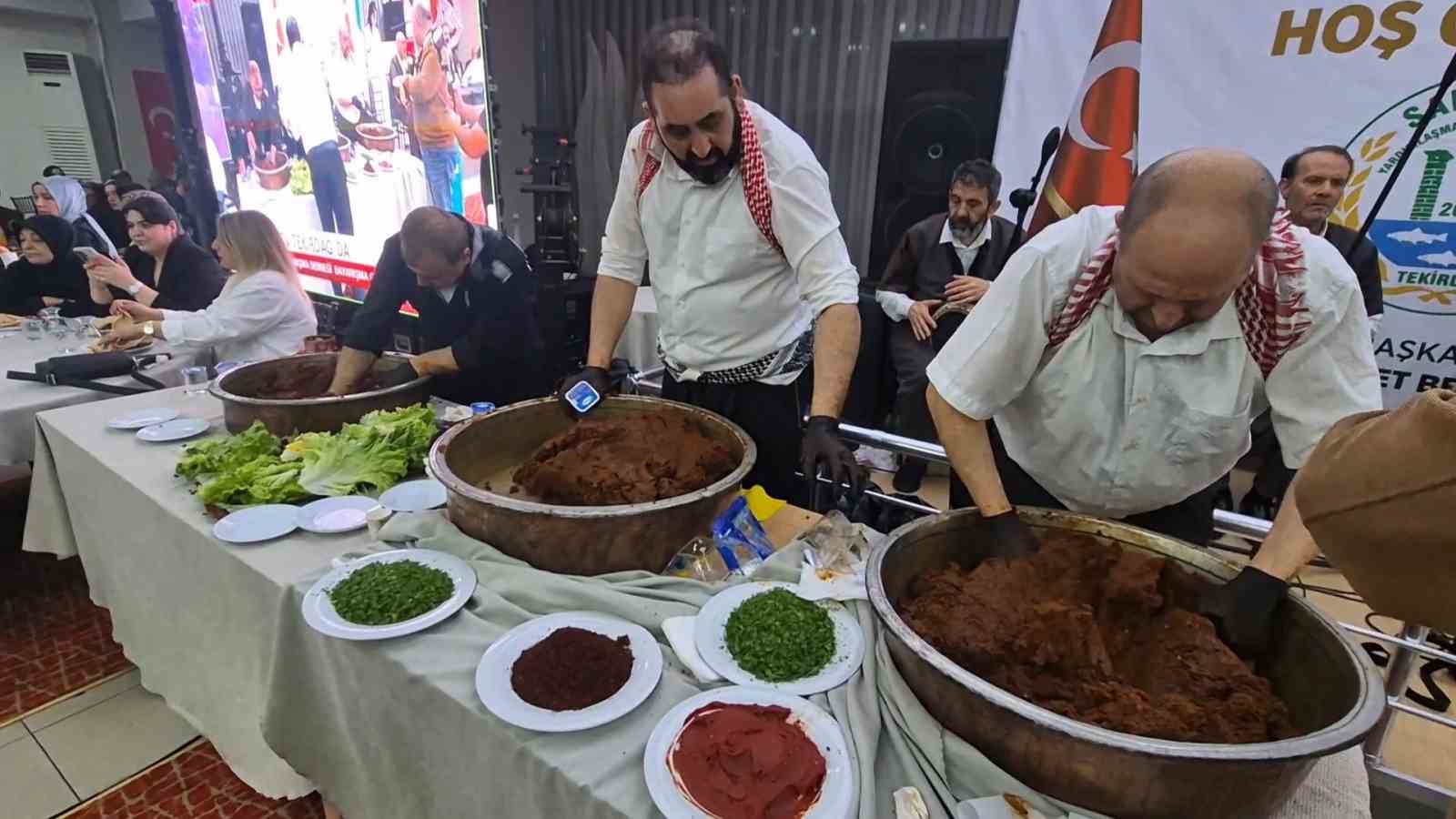 tekirdagda sanliurfa ruzgari 1 ton cig kofte ikram edildi 11 p1CgrYJB