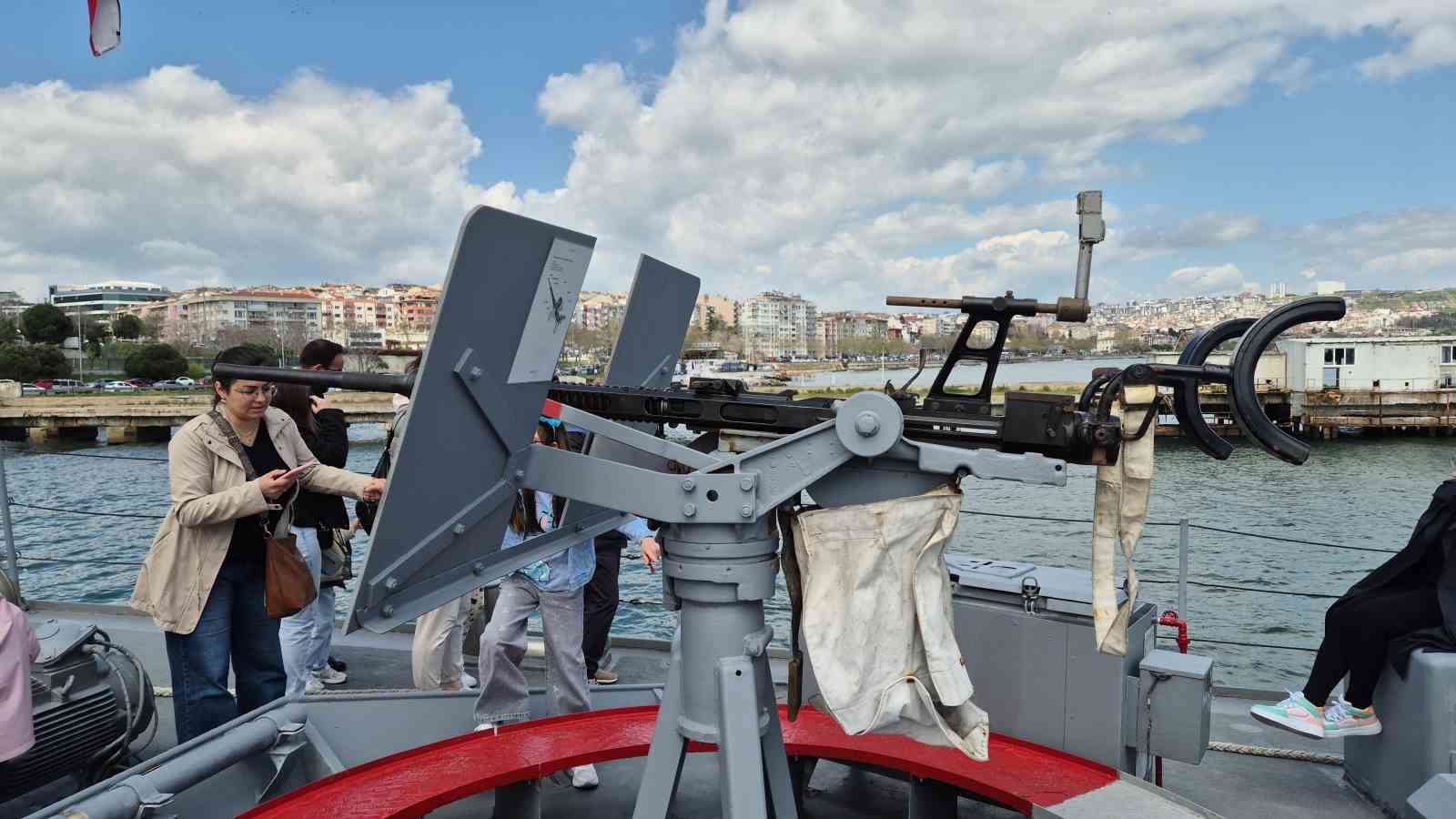 tekirdagda savas gemisi ziyarete acildi 3 fiUGB3Y6