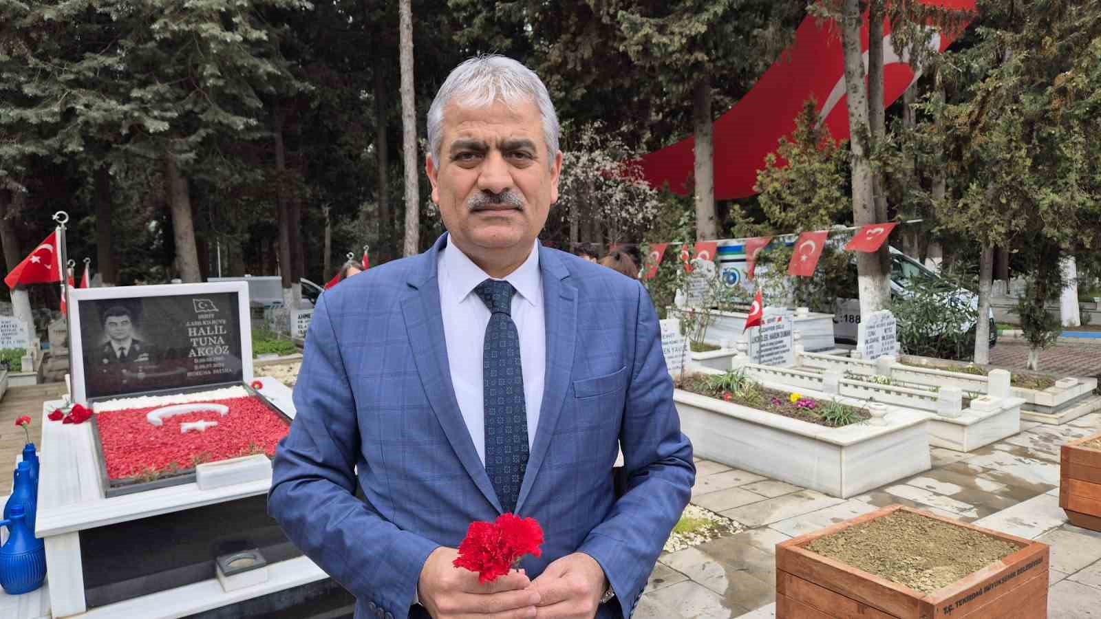 tekirdagda sehit mezarlarina karanfil birakildi 1 BvVIghgI