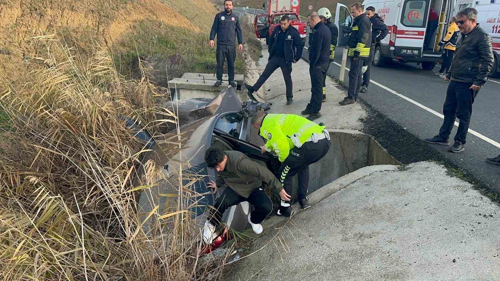tekirdagda su kanalina dusen otomobildeki cift yaralandi 0 7nkTgUkC