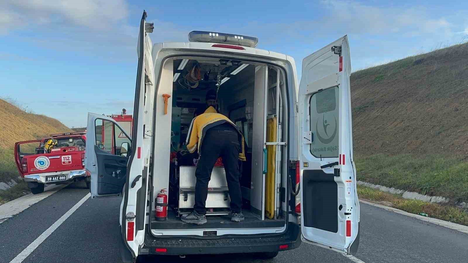 tekirdagda su kanalina dusen otomobildeki cift yaralandi 3 YVcjEPNG