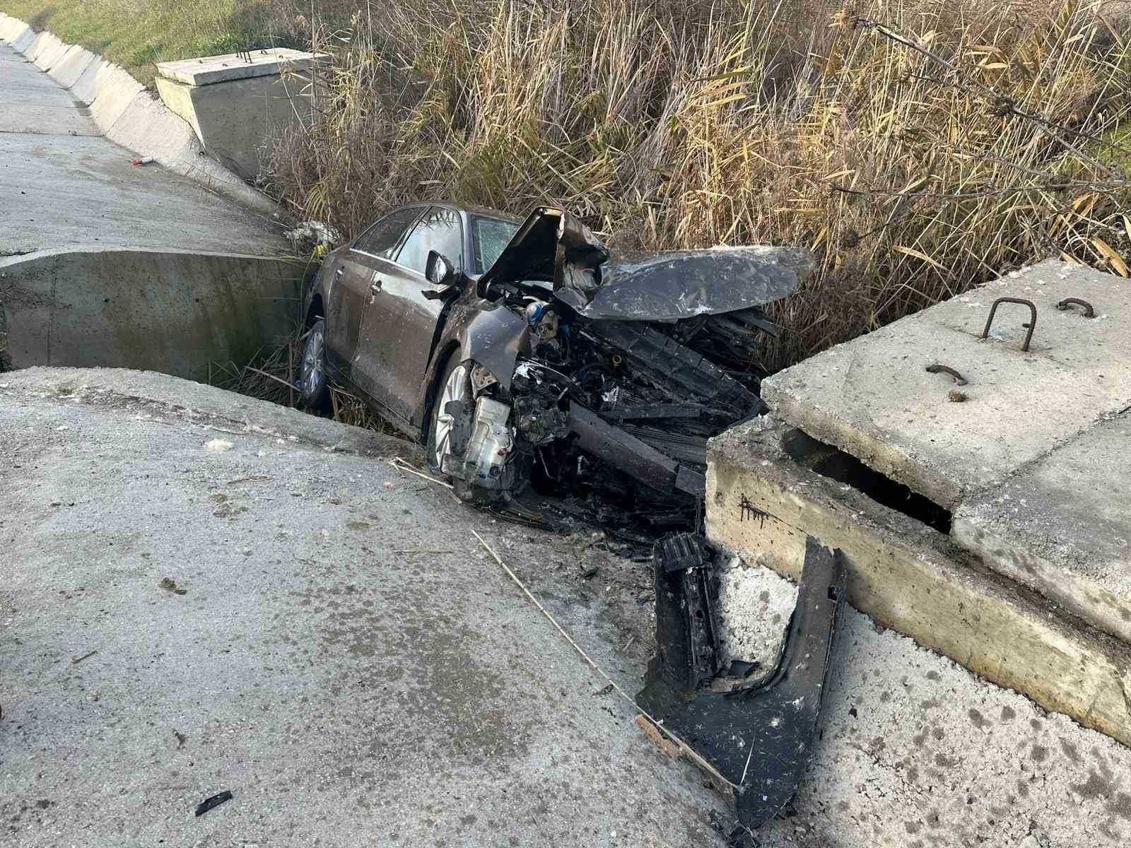 tekirdagda su kanalina dusen otomobildeki cift yaralandi 4 Y4fHTRDu