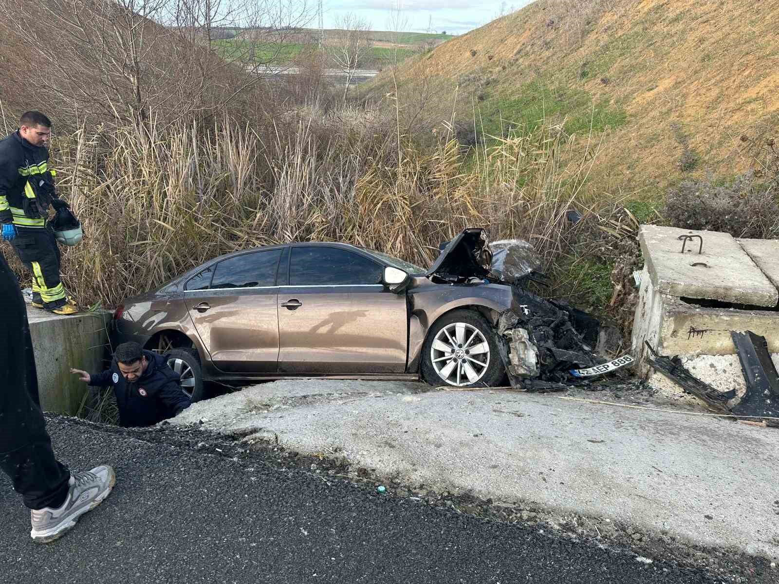tekirdagda su kanalina dusen otomobildeki cift yaralandi 5 6OTTg1fb