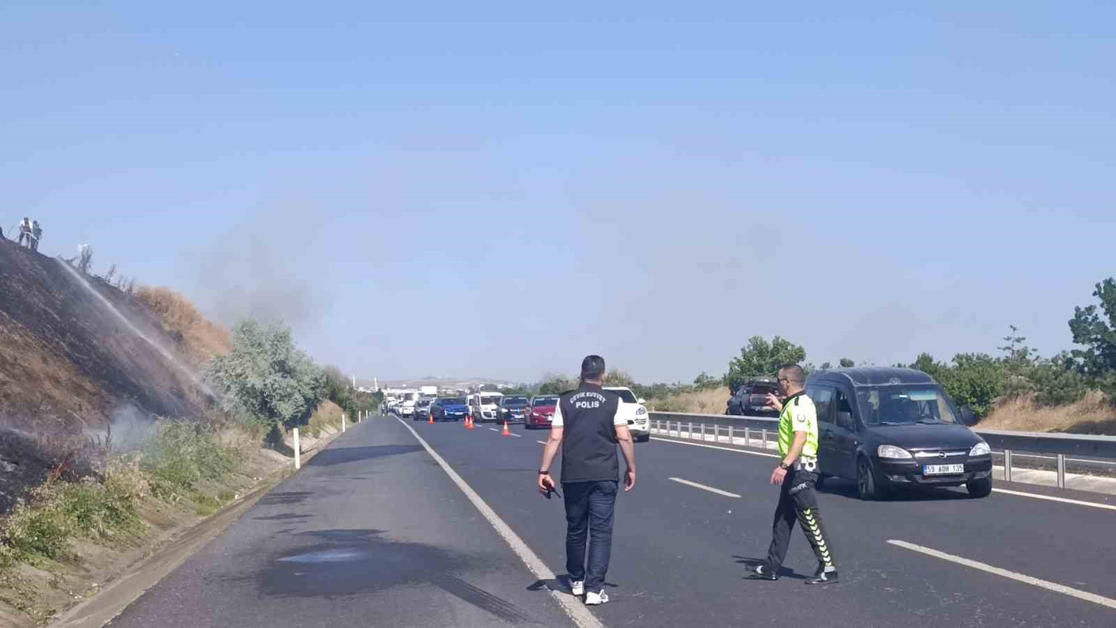 tekirdagda tarim arazisinde baslayan yangin alevler 4 farkli noktaya sicradi 2 s3FdXQi6