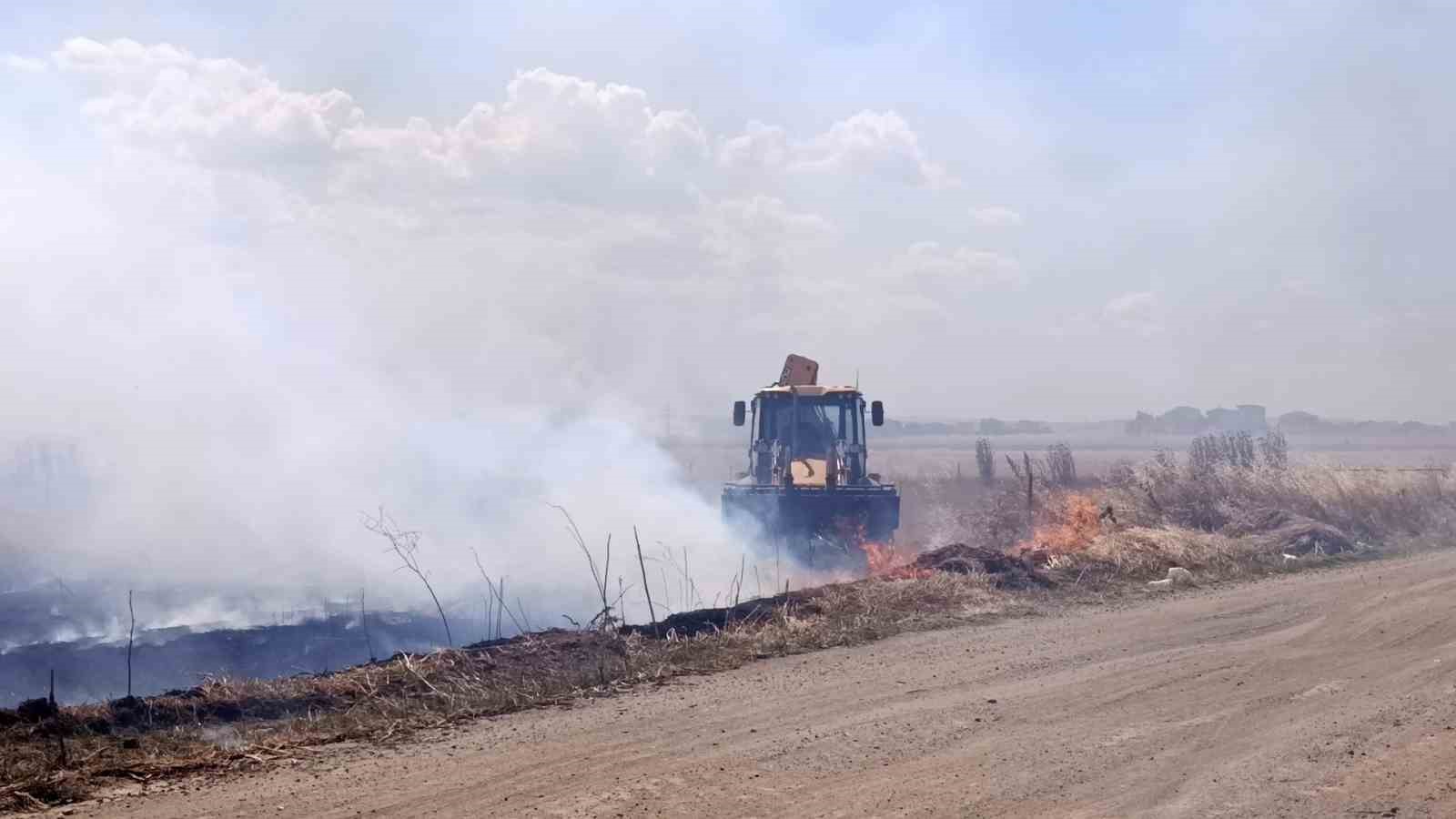 tekirdagda tarim arazisinde iki noktada yangin 4 NNONRVwH