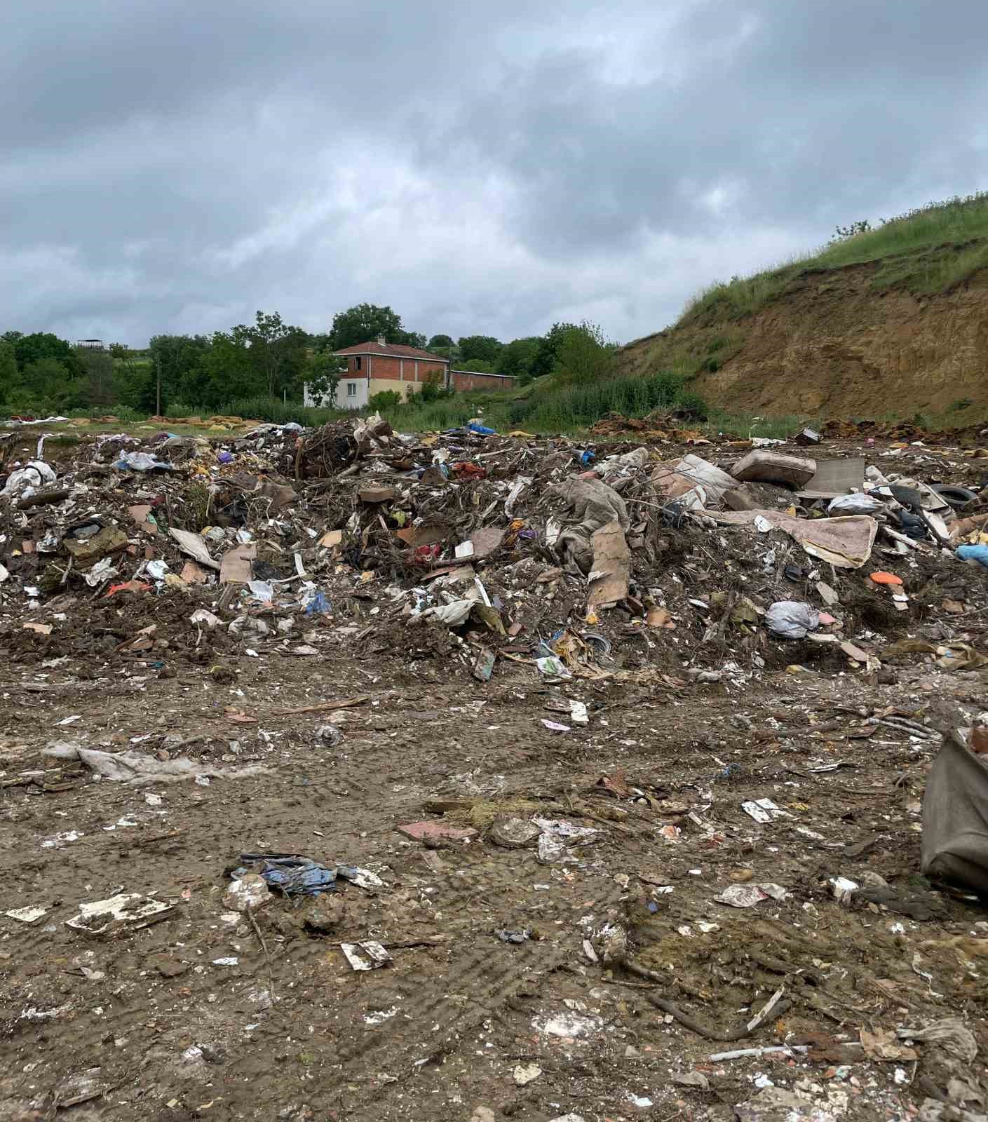 tekirdagda vahsi depolama iddiasi 2 kK7S28kW