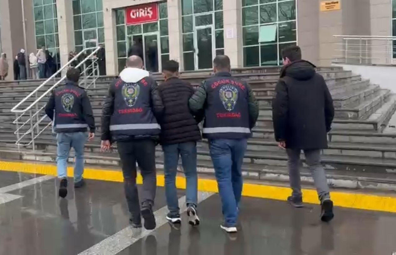 tekirdagda yasitini olduren 16 yasindaki zanli tutuklandi 0 iqDu7vl3