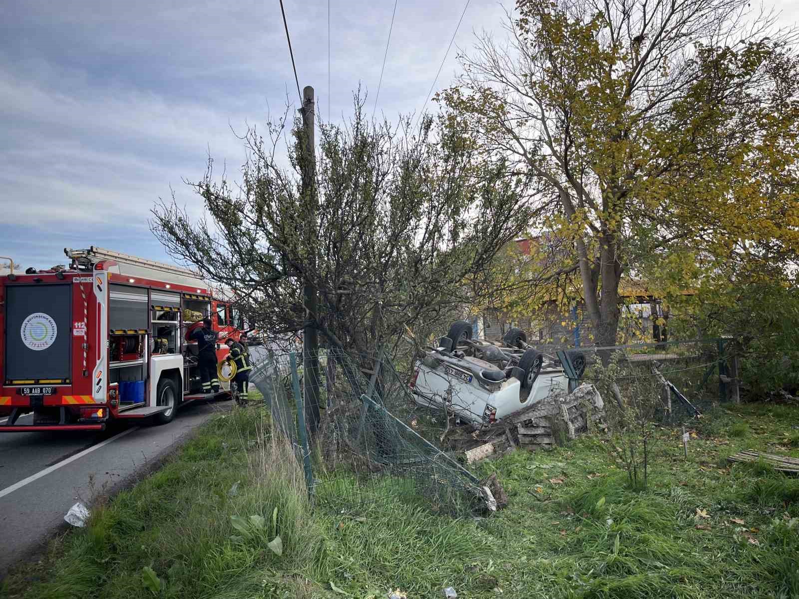 tekirdagda yolcu minibusu ile carpisan pikap takla atti 2 yarali 1 rT13iMHa