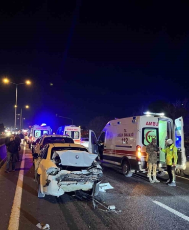 tekirdagda-zincirleme-kaza-2si-asker-5-yarali-7GpCVLMA.jpg