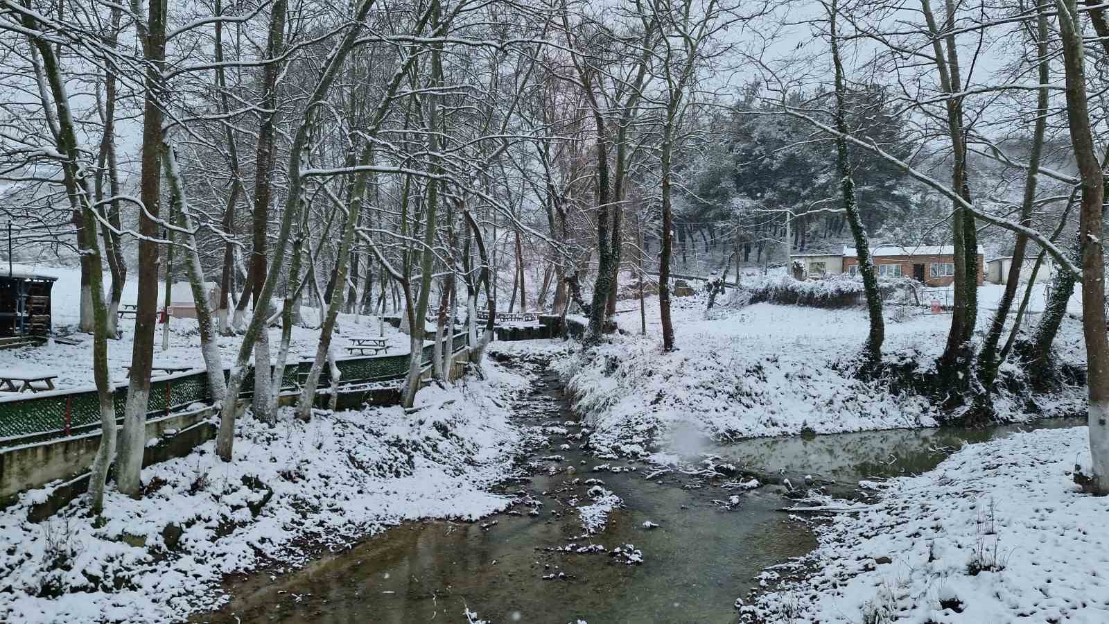 tekirdagin yuksek kesimleri yagan karla beyaza burundu 19 rtyhwIve