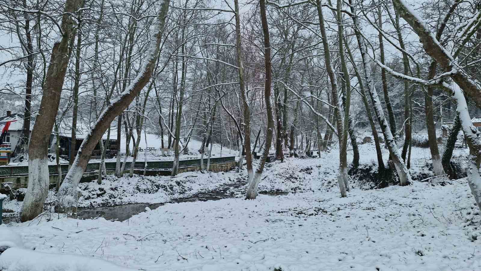 tekirdagin yuksek kesimleri yagan karla beyaza burundu 4 UKUzzuT7