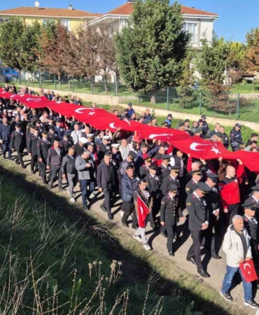 tekirdagli-sehit-ilker-aykut-son-yolculuguna-ugurlandi-esi-ve-oglu-askeri-kiyafet-giydi-7XRDwOpR.jpg
