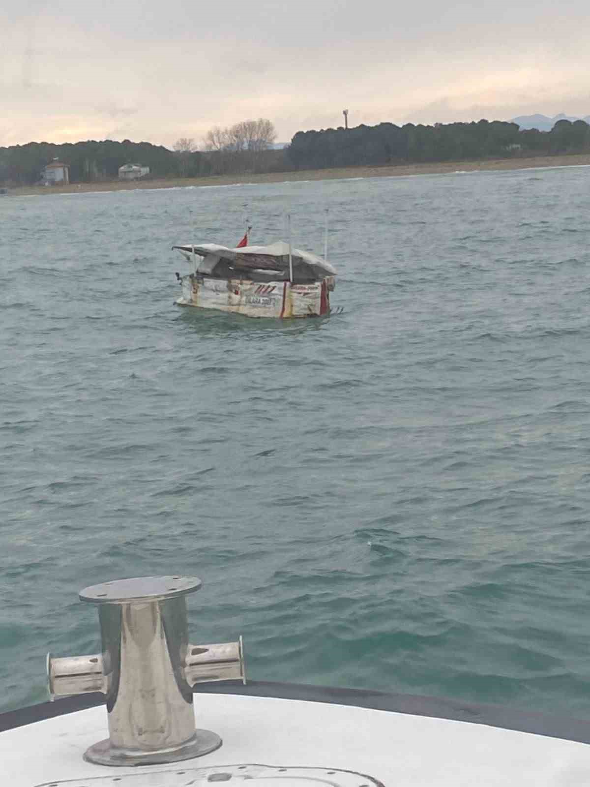 tekkekoy aciklarinda suruklenen tekne kurtarildi 4