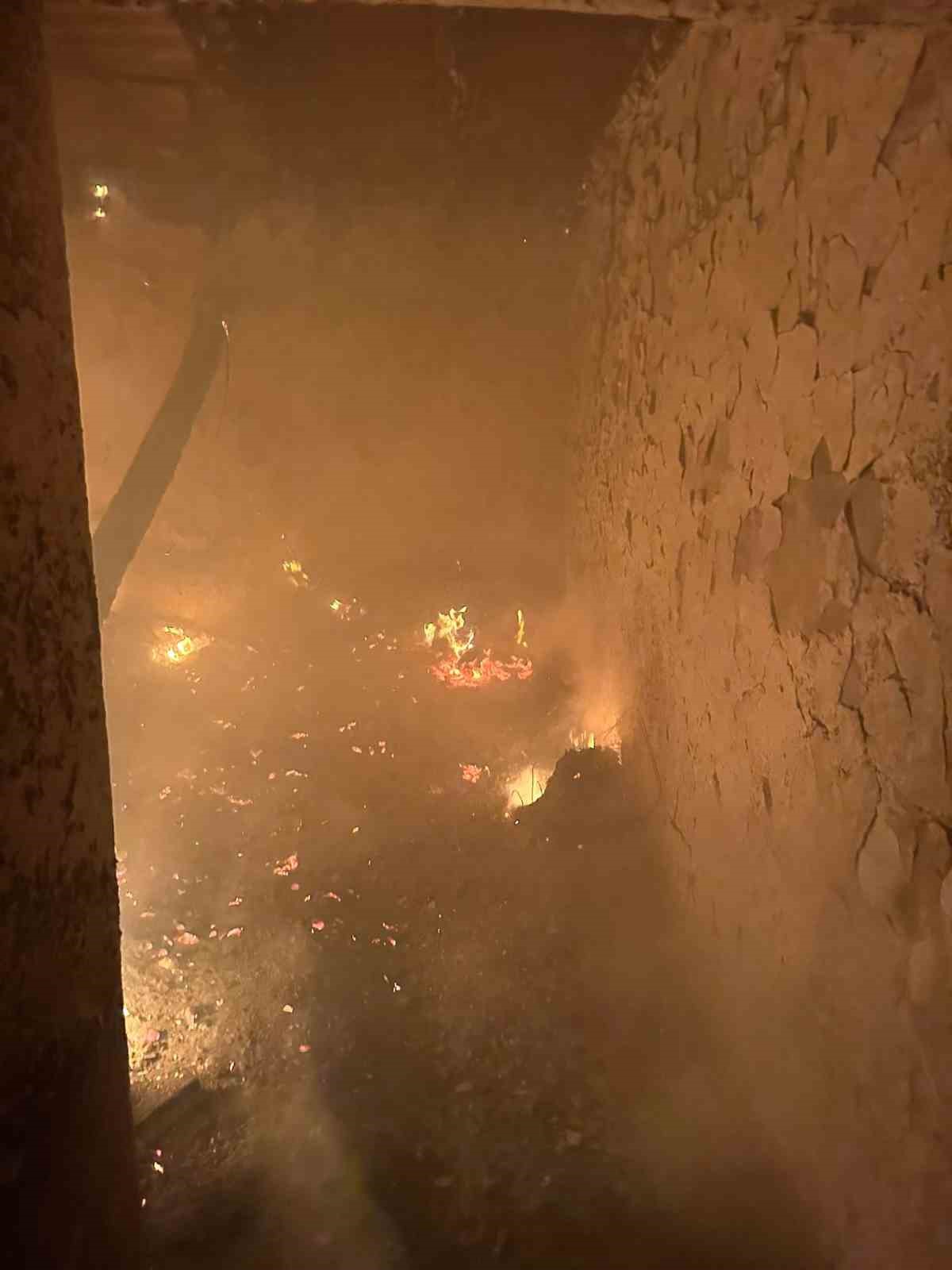tekmanda korkutan yangin 3 ev kullanilamaz hale geldi 3 UZYuprYY