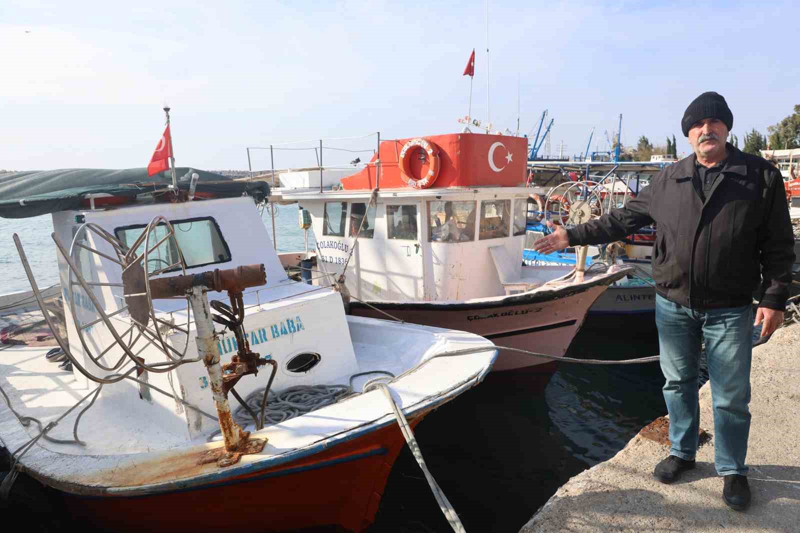 teknesi denizde bulunan kayip balikci 3 gundur akdenizde araniyor 5 niUX8dTA