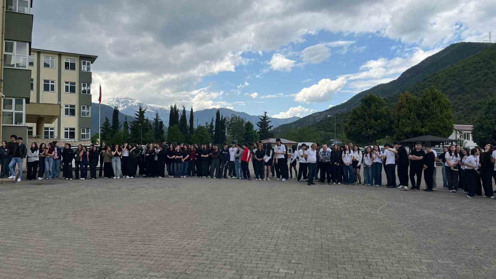 TEKNOFEST’te ikinci olan Artvin Fen Lisesi öğrencileri roket projesiyle bu yıl birinciliği hedefliyor 9 teknofestte ikinci olan artvin fen lisesi ogrencileri roket projesiyle bu yil birinciligi hedefliyor 5 lEsdcvC5