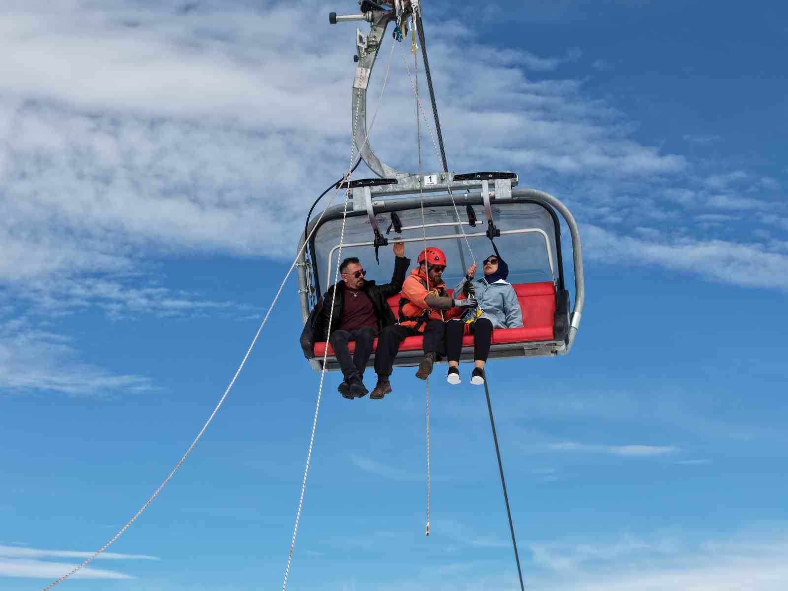 teleferikte mahsur kalanlar basarili bir operasyonla kurtarildi 2 SKnLsB8T