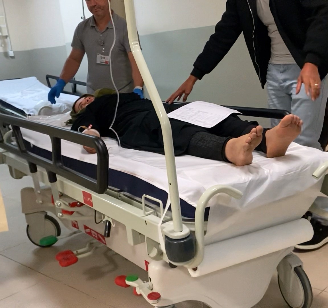 telefonunu sarj takarken akima kapildi 0 kvNVRgIC